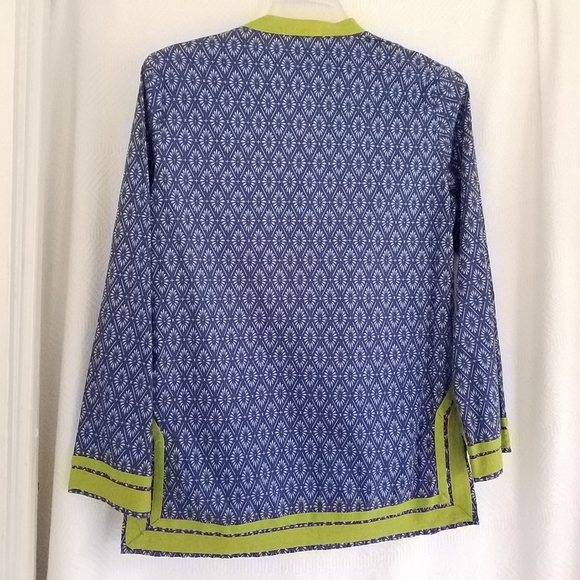 Blue Print Kurta with Green Trim - Picture 2 of 8